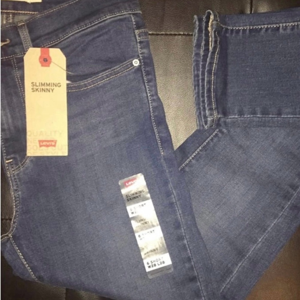 Levi Bundle - Picture 3 of 4